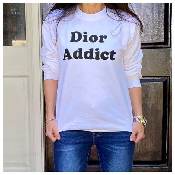 MUST HAVE! GRAPHIC SWEATSHIRT - Picture 4 of 12